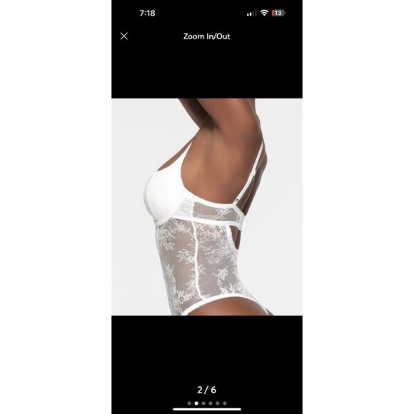 SKIMS Kim Kardashian Ultra Fine Lace marble White NWT medium - Picture 2 of 2